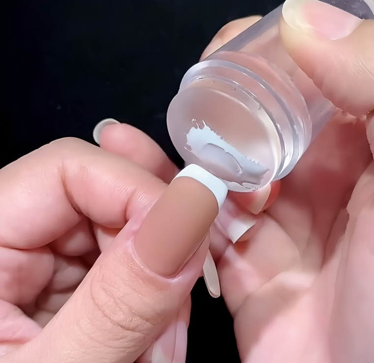 1 + 1 GRATUIT AUJOURD'HUI | TipStamp™ | Set de tampon pour manucure French Tip