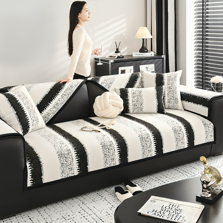 50 % DE REMISE TEMPORAIRE | SnugCover™ | Housse de canapé antidérapante rayée universelle