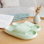 -50 % · OFFRE LIMITÉE · PlushFoot™ · Glissez dans un confort absolu