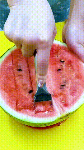 -50 % · OFFRE LIMITÉE · FruitBites™ · Une nouvelle façon de couper vos fruits !