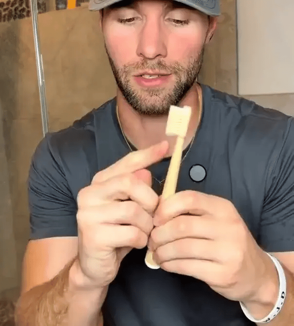 -50 % · OFFRE LIMITÉE · OralFresh™ · Brosse à dents en bambou