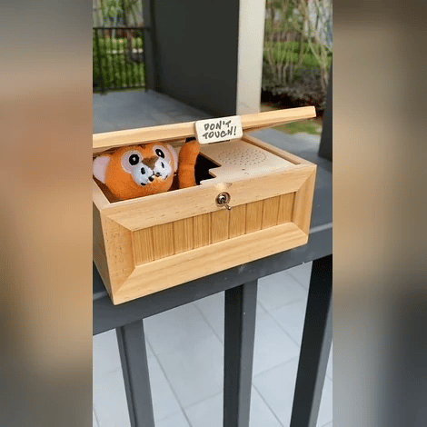FlipPrank™ · Boîte à farces en bois