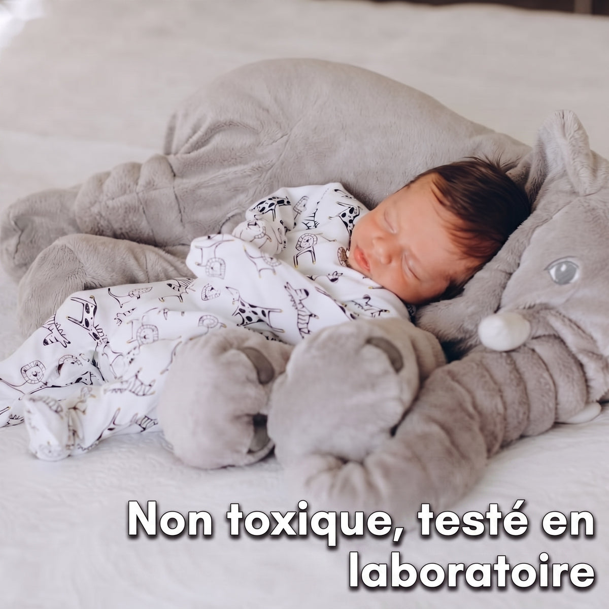 -50 % · OFFRE LIMITÉE · DreamyDumbo™ · Oreiller Câlin Éléphant Bébé