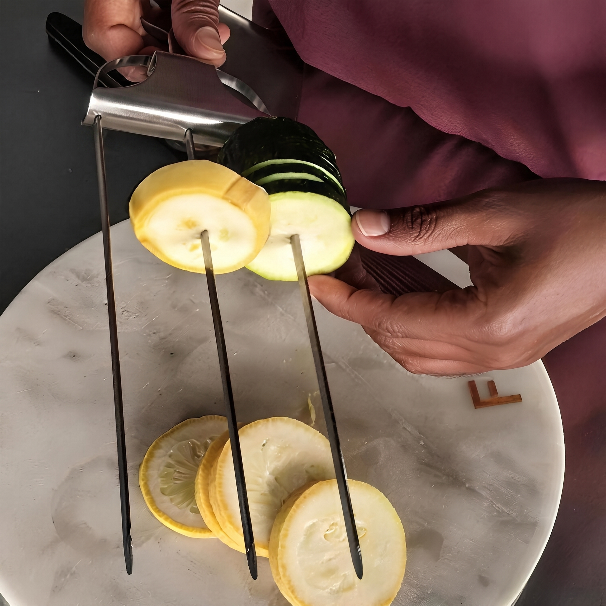 1+1 OFFERT · AUJOURD'HUI · SkewerPro™ · Brochettes de barbecue 3-en-1