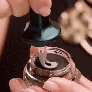 -70 % · OFFRE LIMITÉE · GlamEye™ · Kit d’Eyeliner en Silicone
