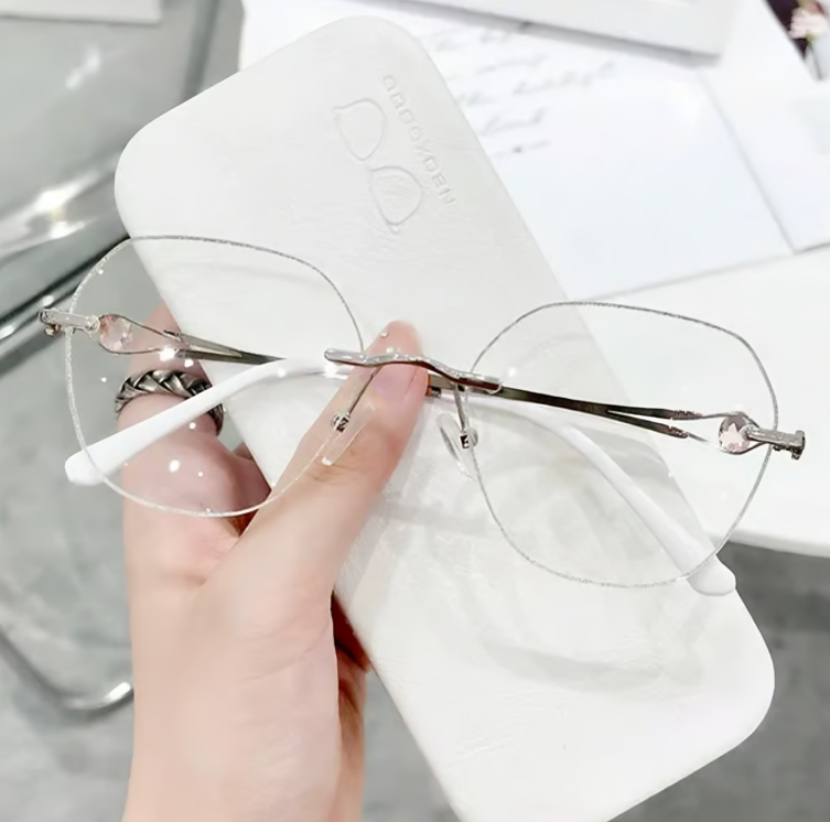 50% DE REMISE TEMPORAIRE | ChicVision™ | Lunettes sans monture anti-lumière bleue avec diamant