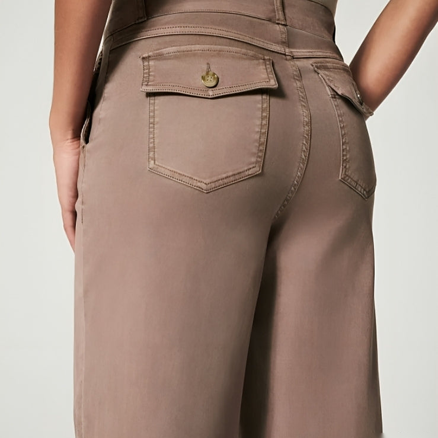 -50 % · OFFRE LIMITÉE · Talia™ · Des pantalons qui allient style et confort !