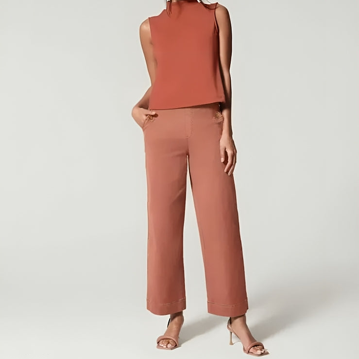 -50 % · OFFRE LIMITÉE · Talia™ · Des pantalons qui allient style et confort !