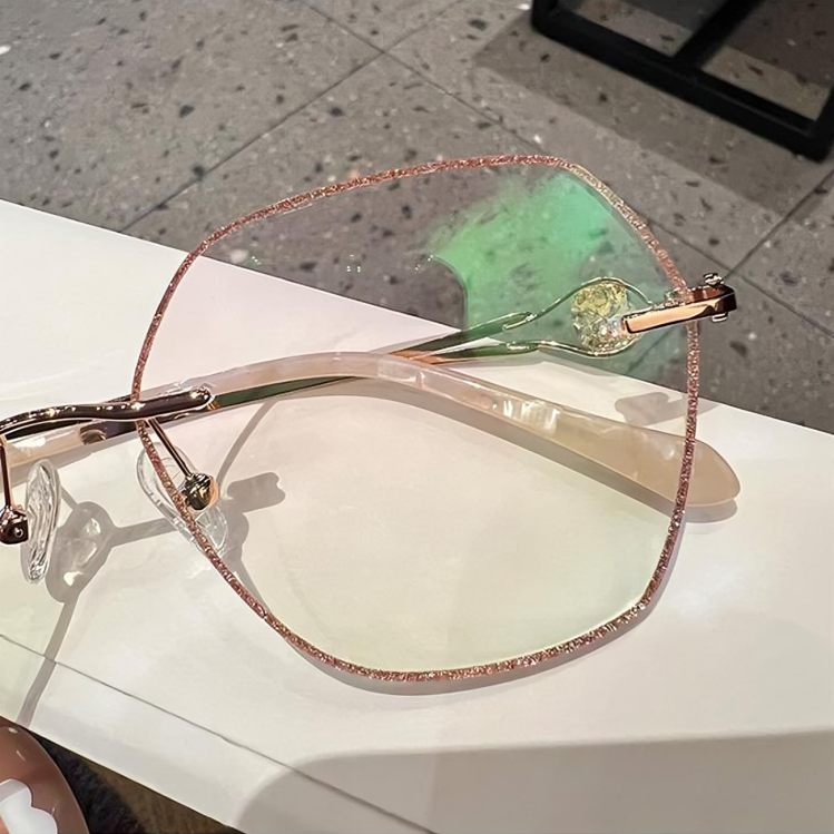 50% DE REMISE TEMPORAIRE | ChicVision™ | Lunettes sans monture anti-lumière bleue avec diamant