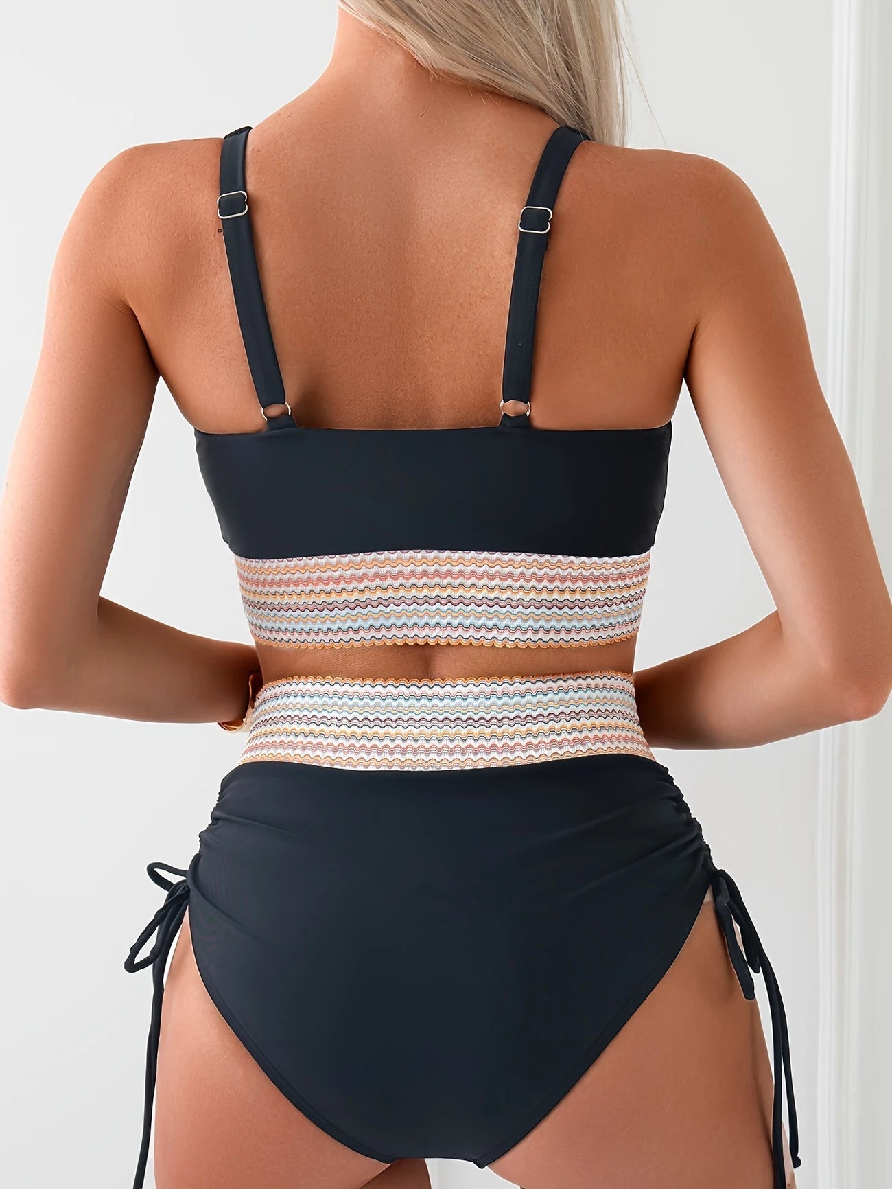 -50 % · OFFRE LIMITÉE · ContourFit™ · Un bikini qui sublime votre silhouette au soleil !