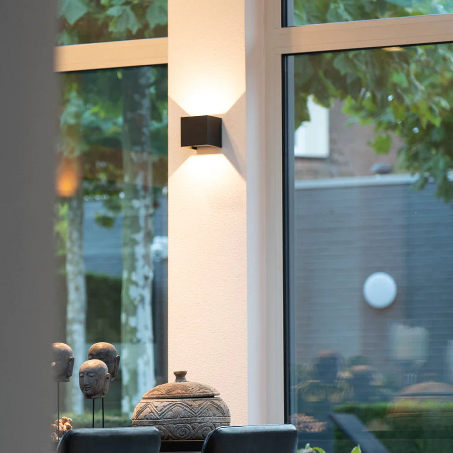 -50 % · OFFRE LIMITÉE · LuminaCube™ · L'applique murale sans fil au design luxueux !