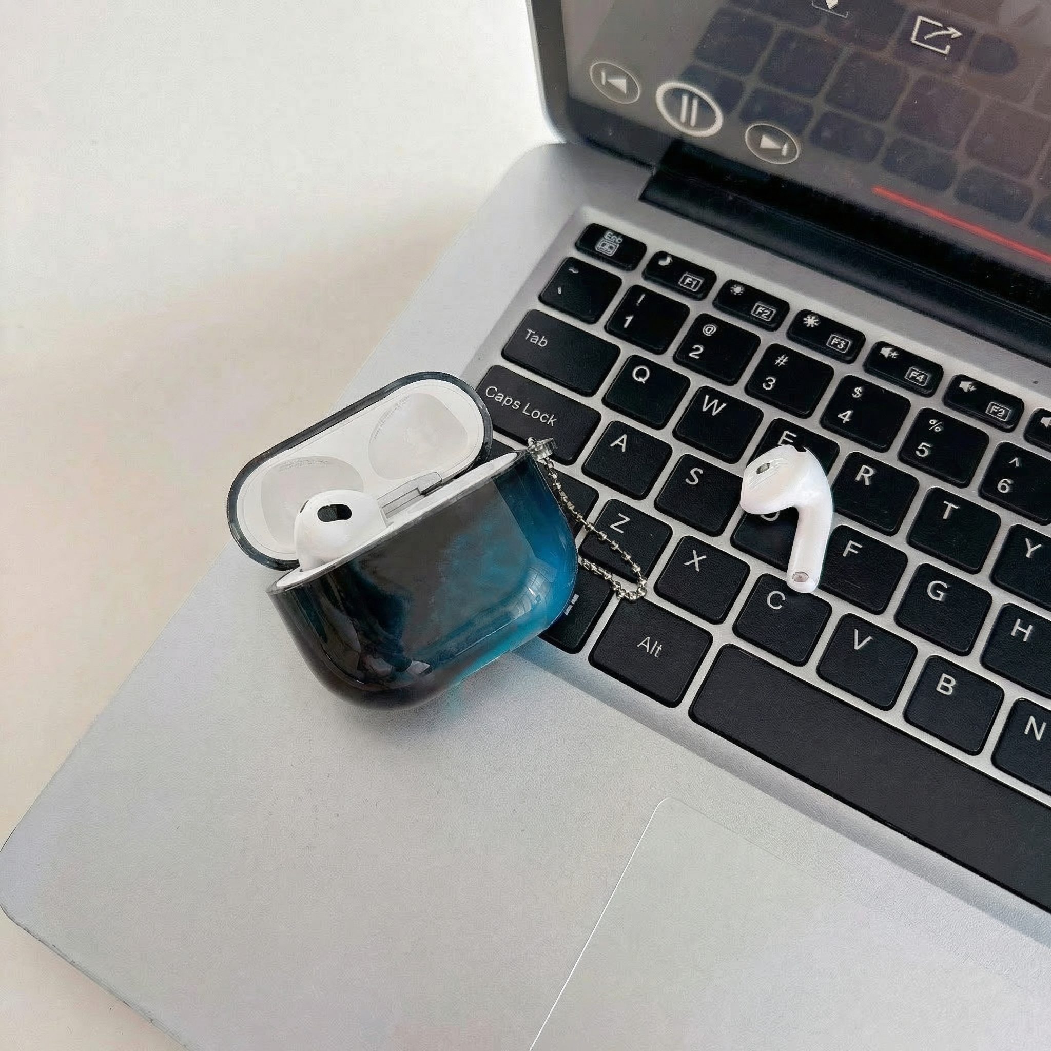 50 % DE REMISE TEMPORAIRE | NeonPod™ - Étui lumineux pour AirPods