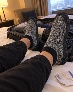 Photo cliente : SnugSoles grises à l'hôtel